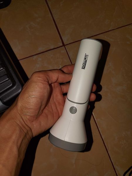 Jual Powerlite Senter Rechargeable Dengan Lampu Meja Terbaik Informa