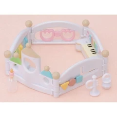 sylvanian-families-set-lets-play-playpen-4457