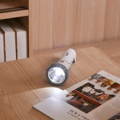 powerlite-senter-rechargeable-dengan-lampu-meja