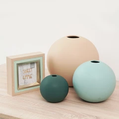 informa-vas-23.5-cm-deco-ball---beige