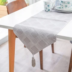 informa-table-runner-diamonds-33x180-cm---krem