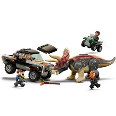 lego-jurassic-world-triceratops-pickup-truck-ambush-76950