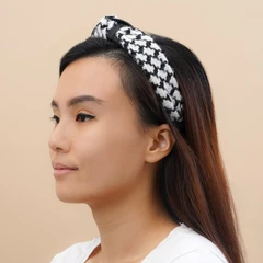 ataru-bando-knot-houndstooth---hitam/putih