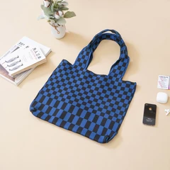 ataru-tote-bag-rajut-square---biru/hitam