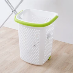 main image Stora Keranjang Laundry Dengan Roda 60 Liter - Putih/Hijau
