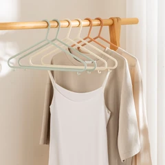 main image Stora 37 Cm Set 6 Pcs Hanger Baju Plastik - Mix