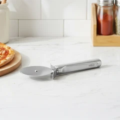 main image Culinart Esencia Pisau Roda Pemotong Pizza 21.7 Cm - Silver