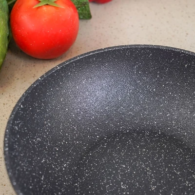 Gambar Starfrit Wajan Penggorengan Cast Handle Aluminium 24 cm - Hitam