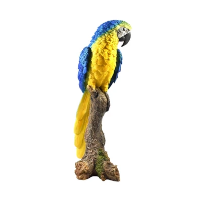 Gambar Patung Taman Burung Macaw On Stump