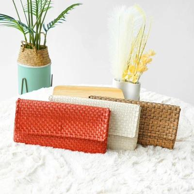 Gambar Ataru Clutch Bag Woven - Ivory