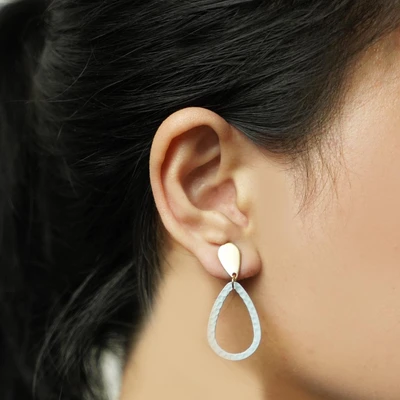 Gambar Ataru Anting Teardrop - Biru Muda