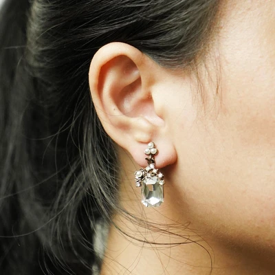 Gambar Ataru Anting Rectangle Crystal Dangle