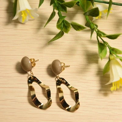 Gambar Ataru Anting Teardrop - Cokelat/gold