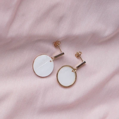 Gambar Ataru Anting Stud Geometric Circle