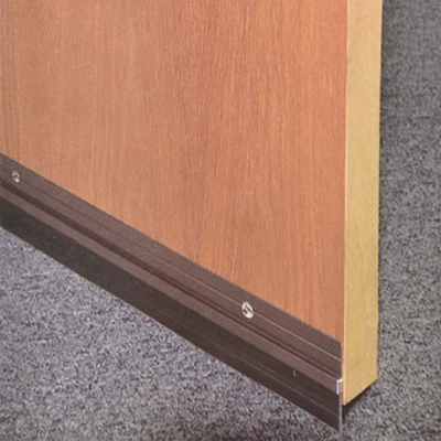 Gambar Krisbow Penutup Lubang Bawah Pintu Aluminium-Karet 91 cm - Cokelat