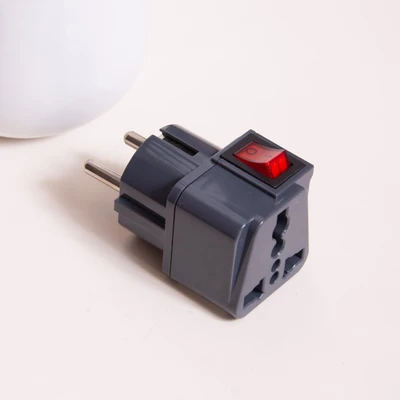 Gambar Krisbow Travel Adaptor Dengan Switch 10a  - Abu-abu