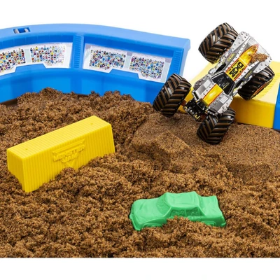 Gambar Monster Jam Set Kinetic Dirt Arena 6046704