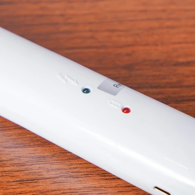 Gambar Krisbow Raket Nyamuk Rechargeable - Putih