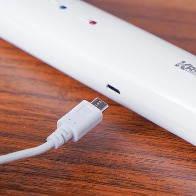 Gambar Krisbow Raket Nyamuk Rechargeable - Putih