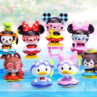 Gambar Pop Mart Minifigure Mickey & Friends Pool Party Random