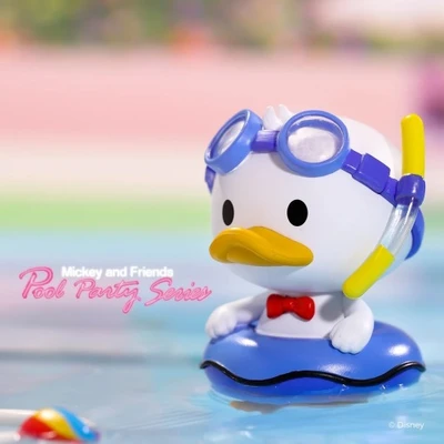 Gambar Pop Mart Minifigure Mickey & Friends Pool Party Random