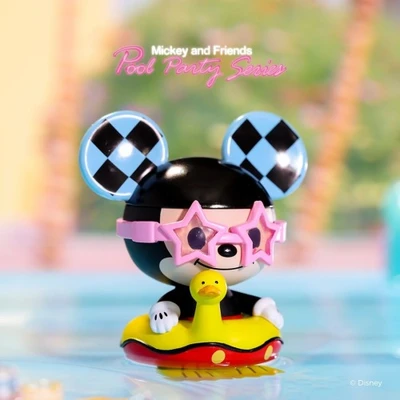 Gambar Pop Mart Minifigure Mickey & Friends Pool Party Random