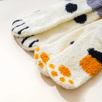 Gambar Ataru Set 2 Pasang Kaos Kaki Motif Paws - Mix