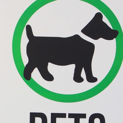 Gambar Krisbow Sign Label Pets Allowed 30x20 cm