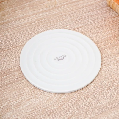 Gambar Cooking Color Prun Tatakan Gelas & Pembuka Botol Silikon 10x10 cm Set 4 pcs - Putih