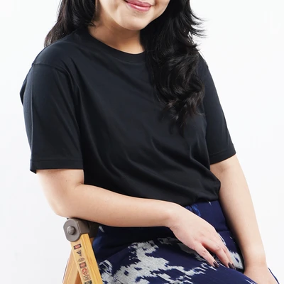 Gambar Pendopo T-Shirt Wanita Basic - Hitam
