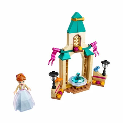 Gambar LEGO Disney Princess Anna Castle Courtyard 43198