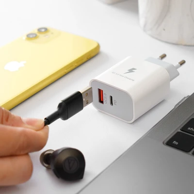 Gambar Ataru Kepala Charger USB-A & USB-C - Putih