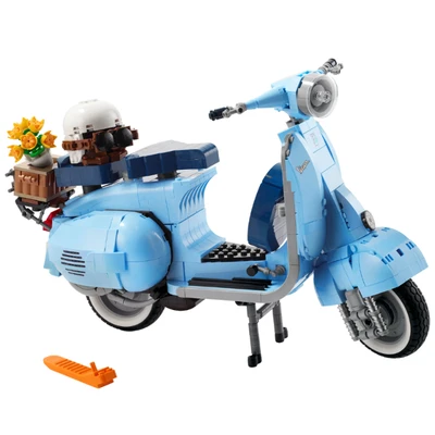 Gambar LEGO Creator Vespa 125 10298