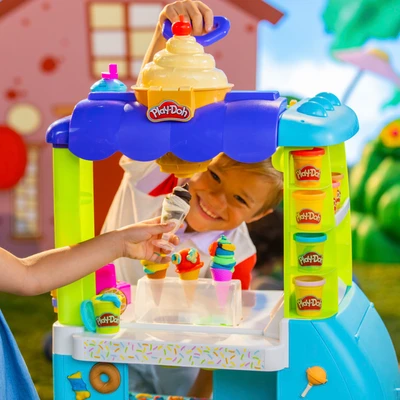 Gambar Play Doh Playset Kitchen Creations Ultimate Ice Cream Truck F1039