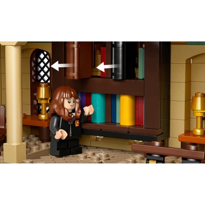 Gambar LEGO Harry Potter Hogwarts Dumbledores Office 76402