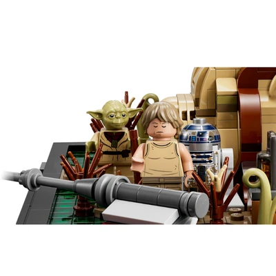 Gambar LEGO Star Wars Dagobah Jedi Training Diorama 75330