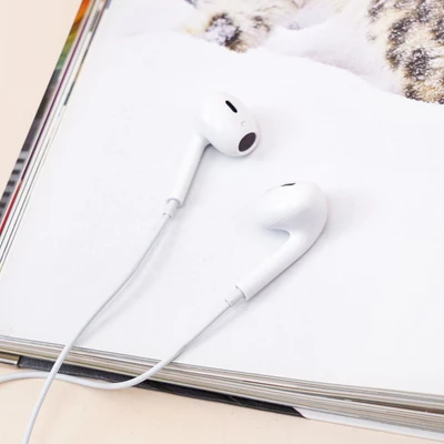 Gambar Ataru Earphone USB-C - Putih