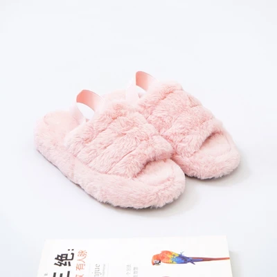 Gambar Ataru Ukuran 36/37 Sandal Wanita Fur  - Pink