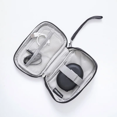 Gambar Passport Ukuran S Tas Organizer Gadget - Hitam