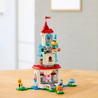 Gambar LEGO Super Mario Cat Peach Suit And Frozen Tower Expansion Set 71407