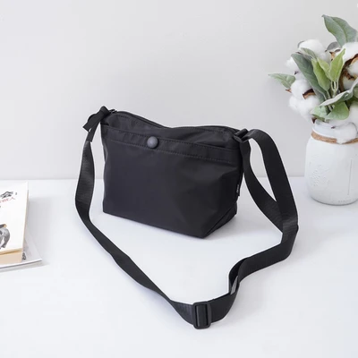 Gambar Ataru Ukuran Small Tas Selempang Nylon - Hitam