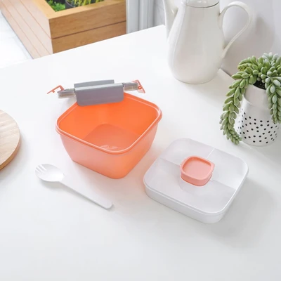 Gambar Kris Kotak Makan Plastik 3 Sekat Dengan Wadah Saus 1.1 Liter - Pink