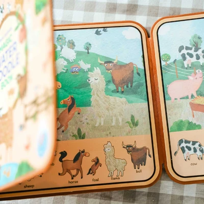 Gambar Mieredu Buku Magic Water Doodle Farm Animals