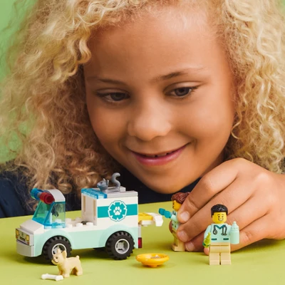 Gambar LEGO City Vet Van Rescue Set 58 Pcs 60382 - Mix