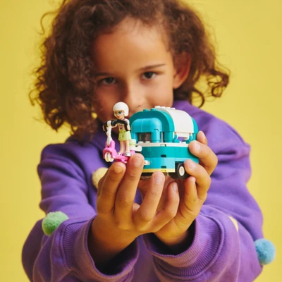 Gambar LEGO Friends Mobile Bubble Tea Shop 41733