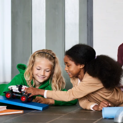 Gambar LEGO Technic Monster Jam Monster Mutt Dalmatian 42150