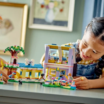 Gambar LEGO Friends Dog Rescue Center 41727