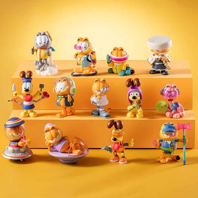 Gambar Pop Mart Minifigure Garfield Future Fantasy Random