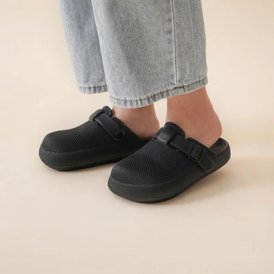 Gambar Ataru Ukuran 38/39 Sandal Clogs - Hitam