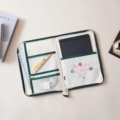 Gambar Ataru Tablet Organizer Canvas Print 2
